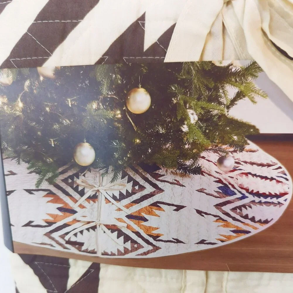 Pendleton Christmas Tree Skirt White Shores 54” Round Southwest Aztec Print - Picture 6 of 6